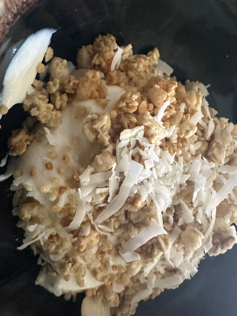 Kin Kitchen Coconut Granola & Quinoa Crisps